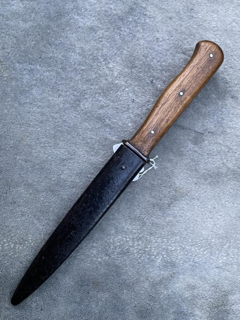 THIRD REICH FIGHTING KNIFE OR ‘Nahkampfmesser’.