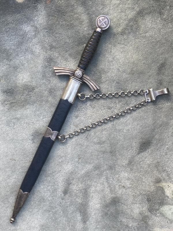 A VERY EARLY TRANSITIONAL 1st LUFT/DLV DAGGER.