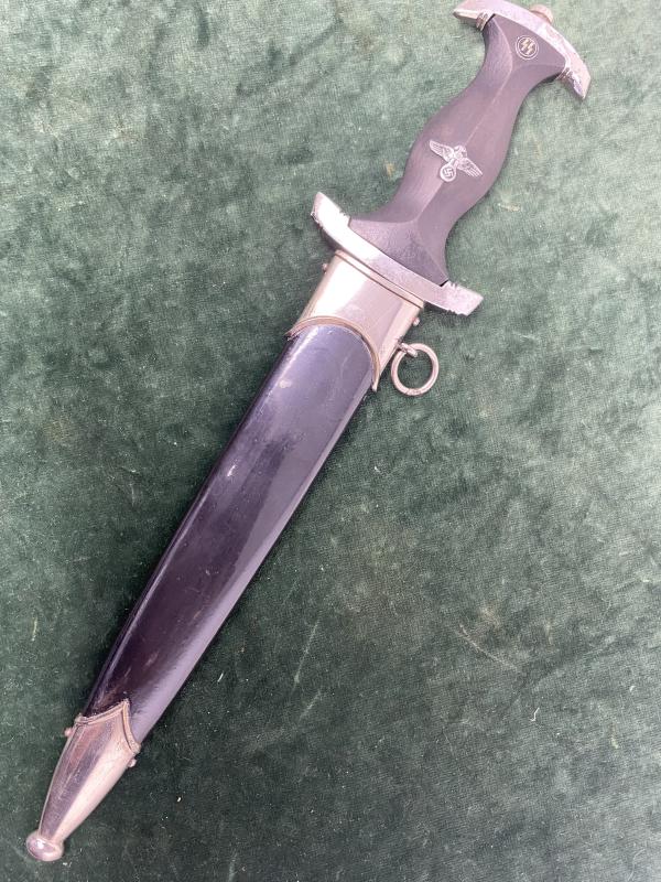 A GOOD EXAMPLE OF A LATER SS ‘33 RZM DAGGER BY SMF.