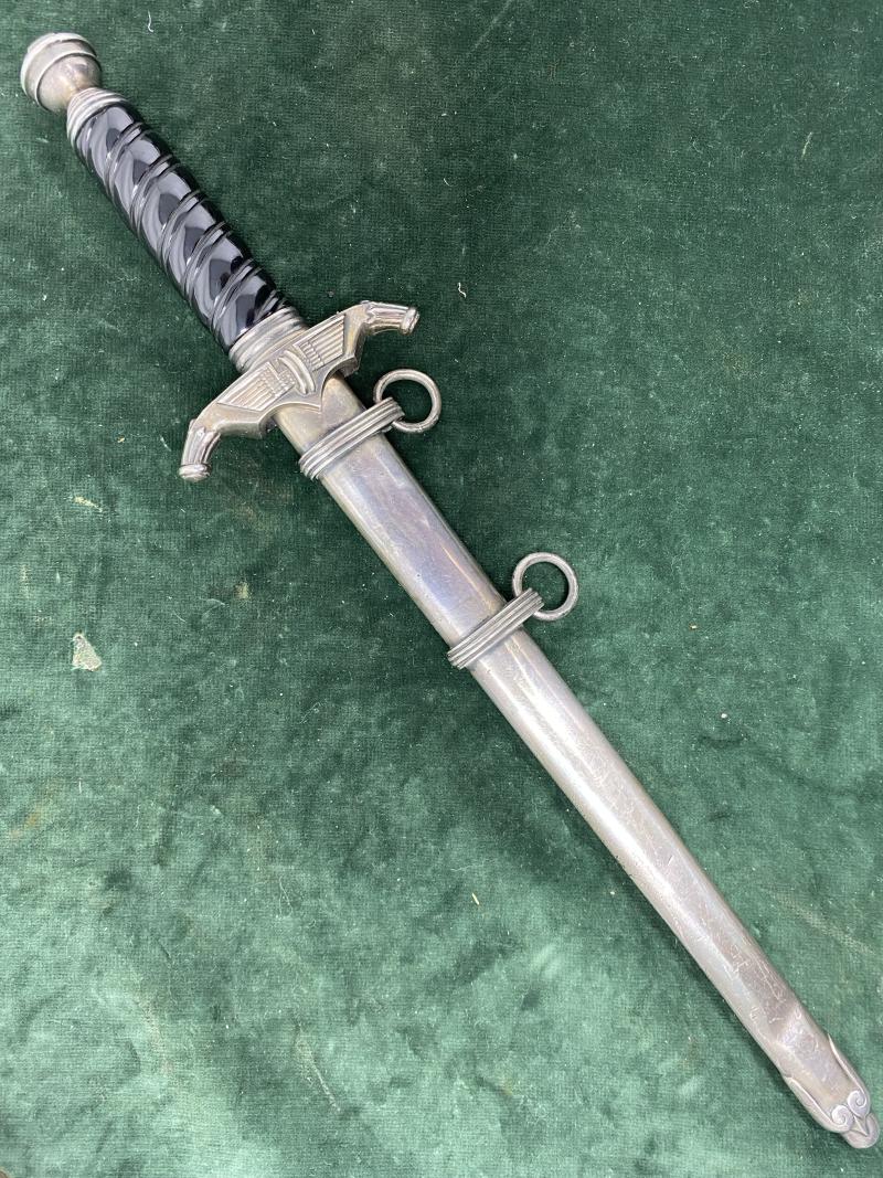 A 2nd. PATTN. BAHNSCHUTZ OFFICERS DAGGER NOT MADE BY EICKHORN! (For a change!))