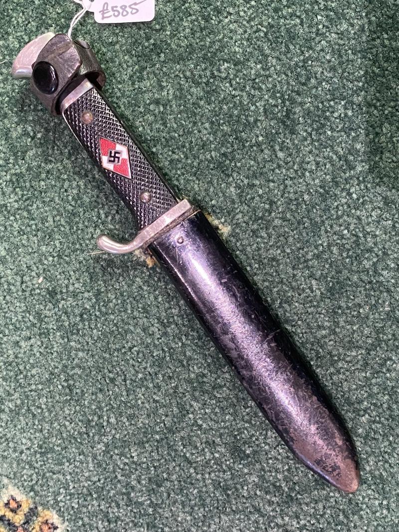 HITLER YOUTH KNIFE BY RZM M/7 68 ‘TIGER’.