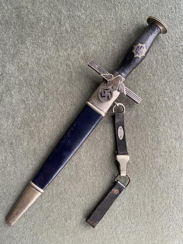 ONE OF THE RARER THIRD REICH DAGGERS - A 1st Pattn. RLB OFFICERS DAGGER.