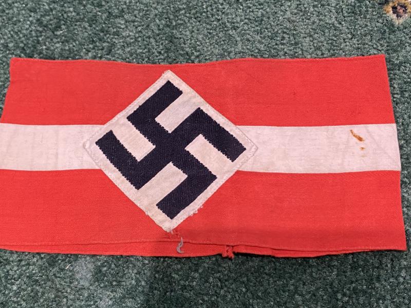 A VERY GOOD ‘USED’ HITLER YOUTH ARMBAND.