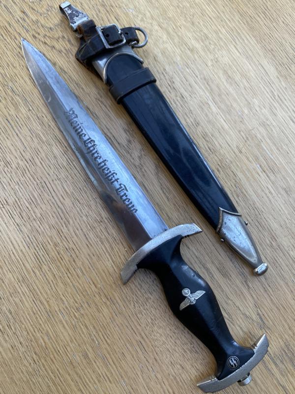 A DOUBLE MARKED ‘TRANSITIONAL’ EICKHORN ‘33 SS MANS WITH ORIGINAL VERTICAL HANGER!