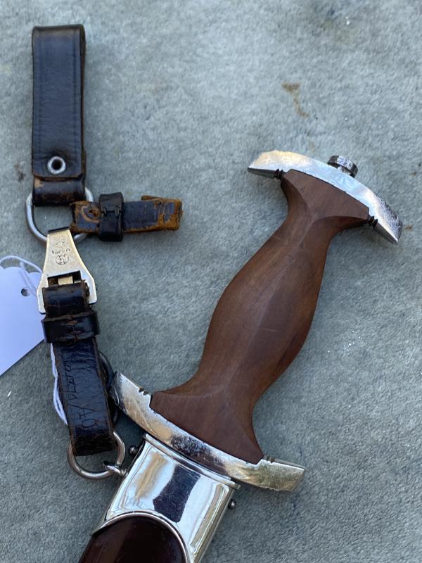 A VIRTUALLY MINT EXAMPLE OF A RZM PERIOD SA DAGGER BY Weyersberg Max Waffenfabrik. WITH FULL TRIPLE HANGER!