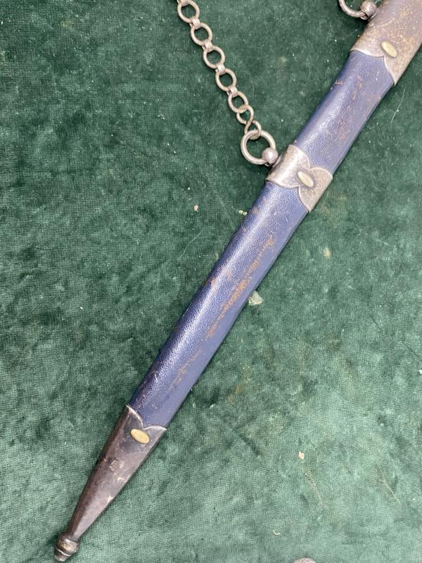 A SUPERB DLV/LUFTWAFFE TRANSITIONAL VERY EARLY DAGGER WITH DISTRIBUTOR.