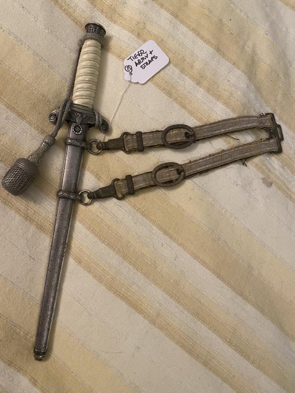 ARMY DAGGER WITH STRAPS AND KNOT BY TIGER.