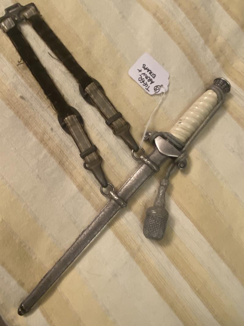 ARMY DAGGER WITH STRAPS AND KNOT BY TIGER.