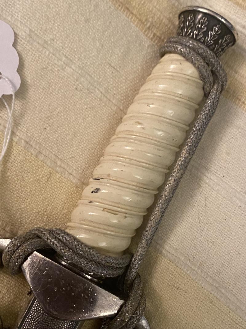 ARMY DAGGER WITH STRAPS AND KNOT BY TIGER.