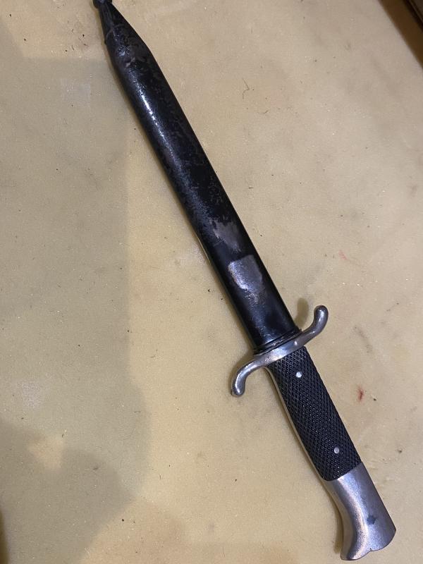 ‘SPECIAL OFFERING’ A SHORT FIRE DRESS BAYONET.