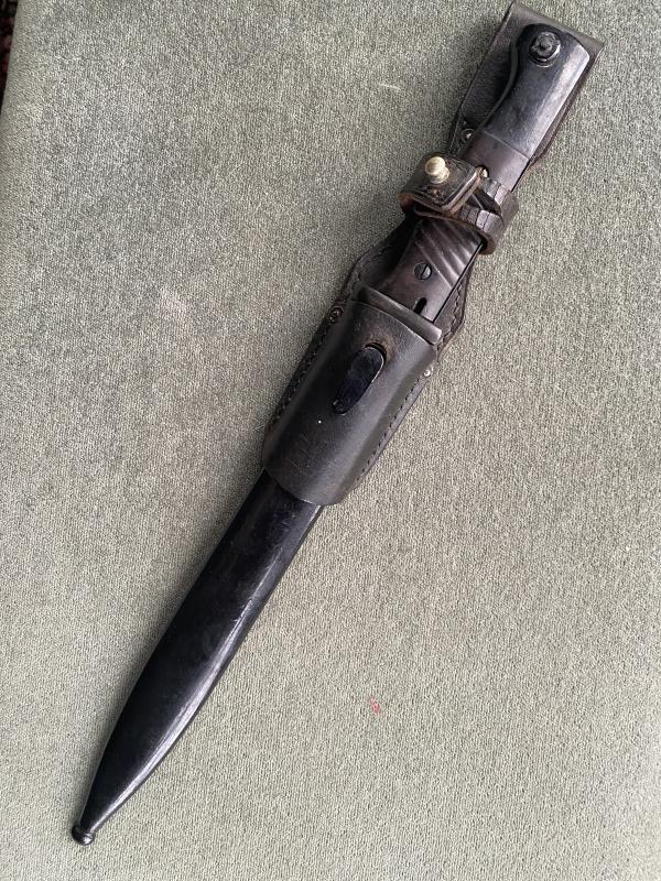 K98 BAYONET WITH COMBAT FROG.
