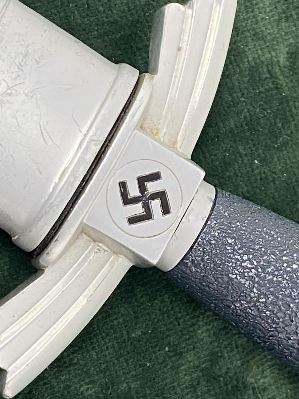 A ‘CRACKLE FINISH’. NSFK FLYERS DAGGER BY HELBIG.