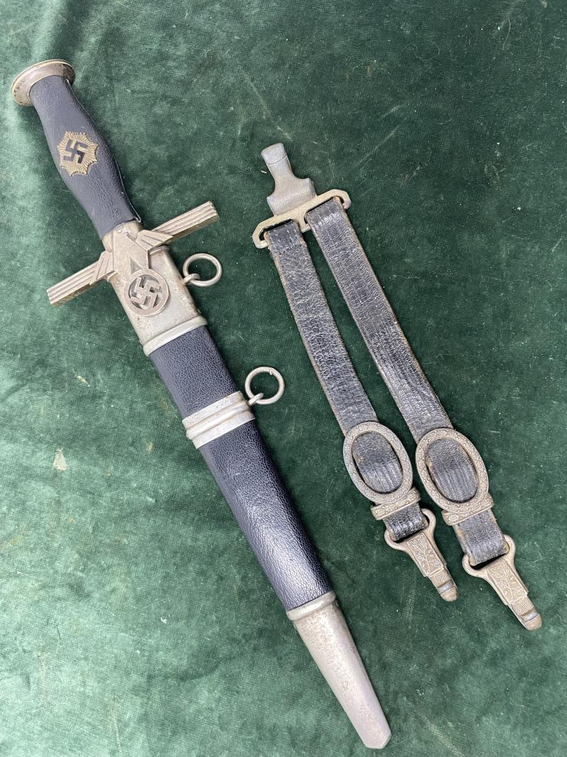 EARLY 2nd Pattn. RLB OFFICERS DAGGER WITH STRAPS - WEYERSBERG.