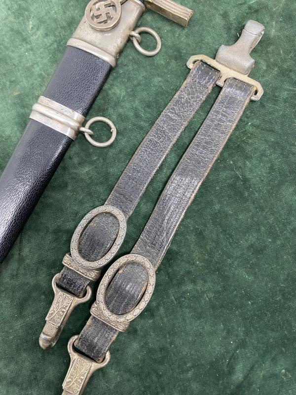 EARLY 2nd Pattn. RLB OFFICERS DAGGER WITH STRAPS - WEYERSBERG.
