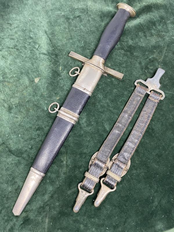 EARLY 2nd Pattn. RLB OFFICERS DAGGER WITH STRAPS - WEYERSBERG.