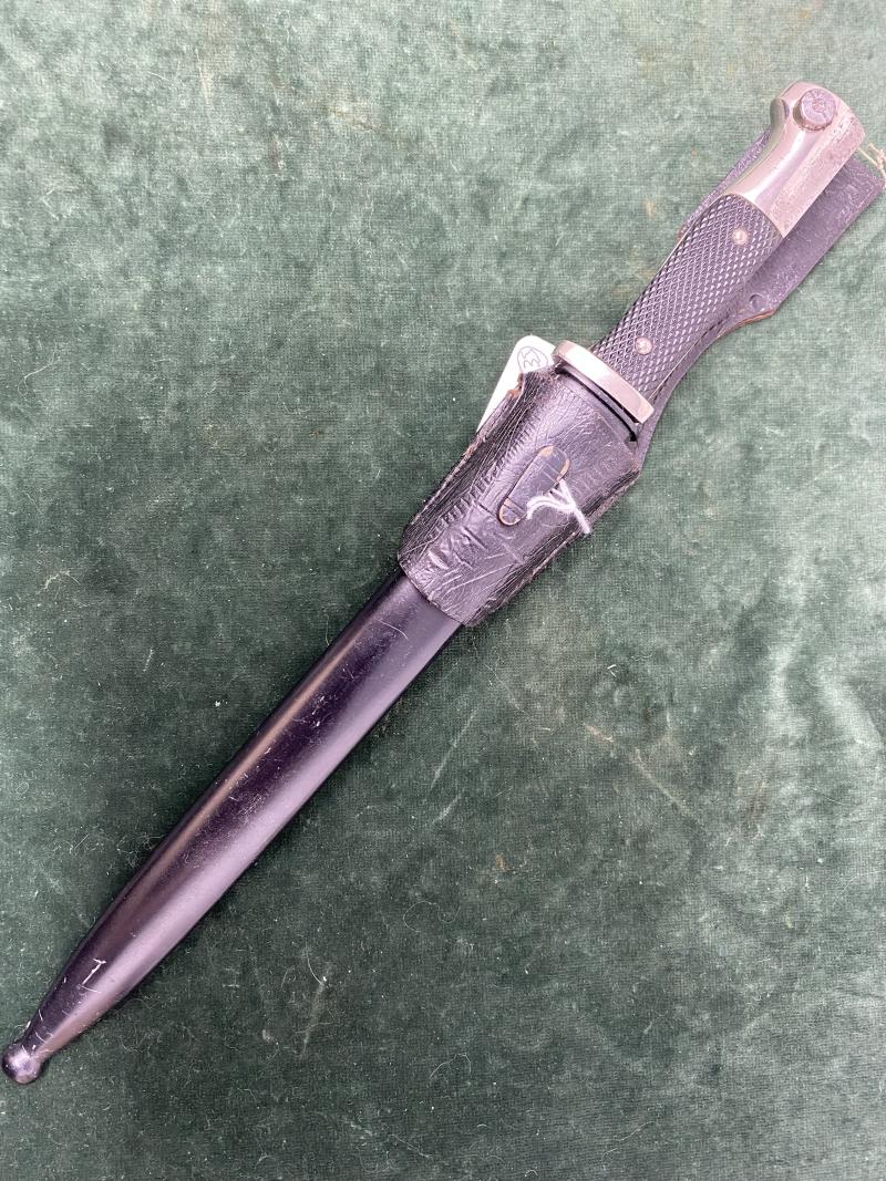 A SO CALLED ‘PIONEER’ LONG DRESS BAYONET.