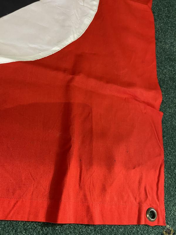 AN ORIGINAL THIRD REICH UNUSUAL VEHICLE RECOGNITION FLAG.