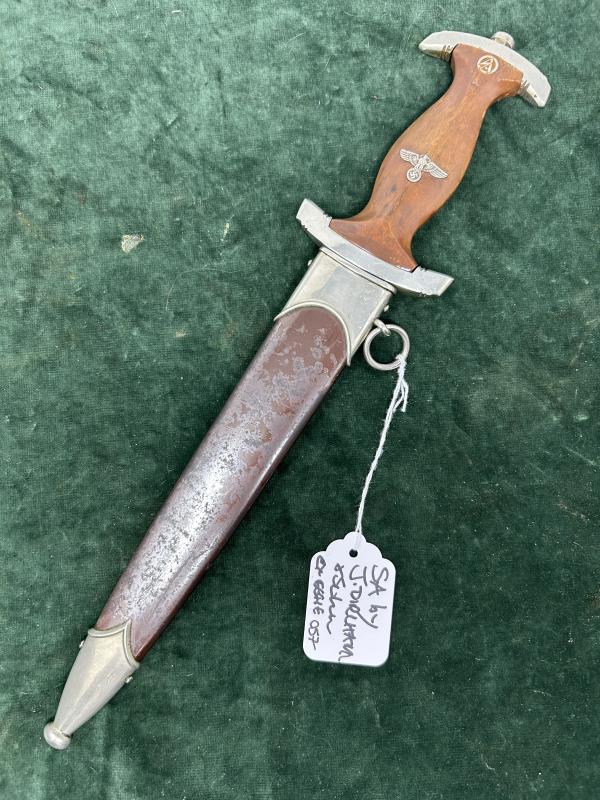 AN EARLY SA DAGGER. RARE MAKER. ‘J.DIRLAM’.