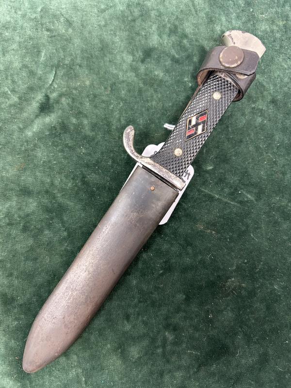 A VERY EARLY AND MOST UNUSUAL HJ DAGGER WITH NATIONAL STUDENT LEAGUE INSIGNIA.
