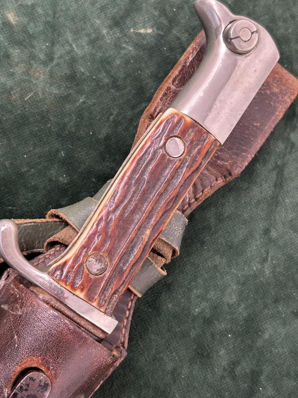 AN EXTREMELY NICE EXAMPLE OF A SHORT K98 PARADE BAYONET WITH STAG GRIPS - KNOT & FROG.