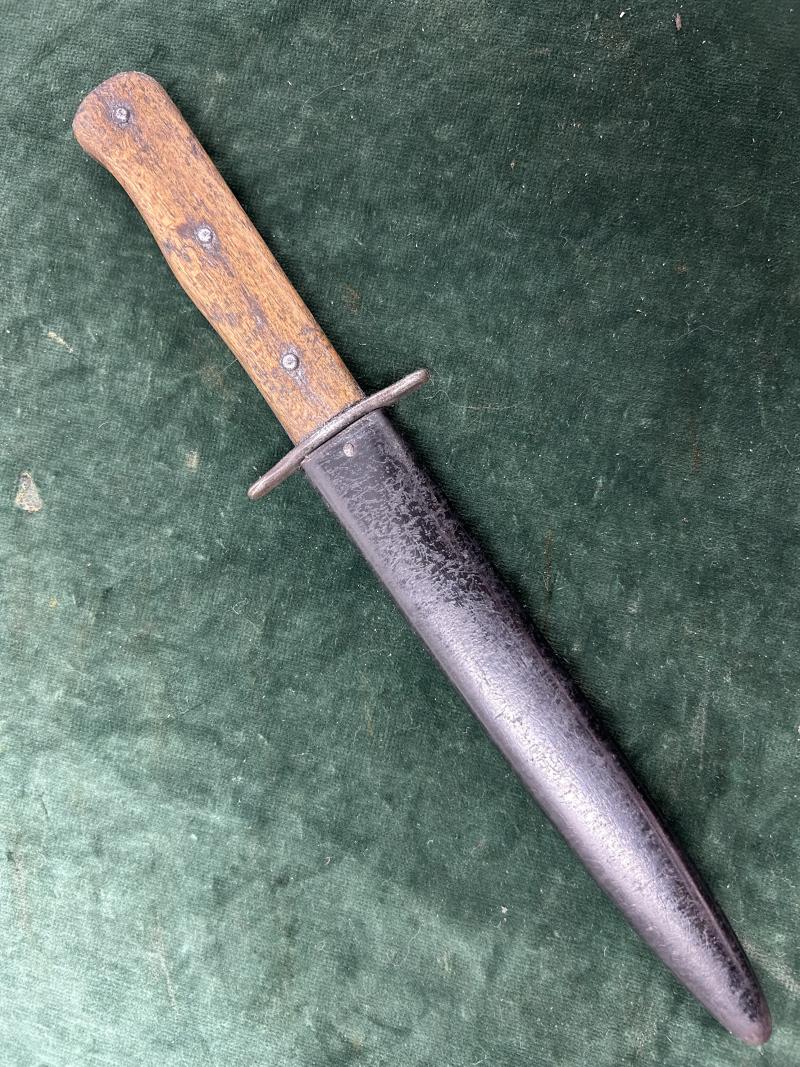LUFTWAFFE FIGHTING KNIFE ‘6’ MARKED.