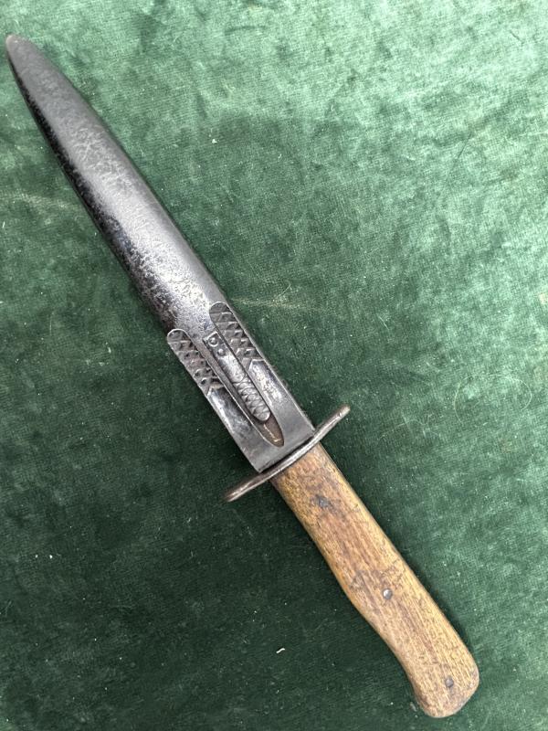LUFTWAFFE FIGHTING KNIFE ‘6’ MARKED.