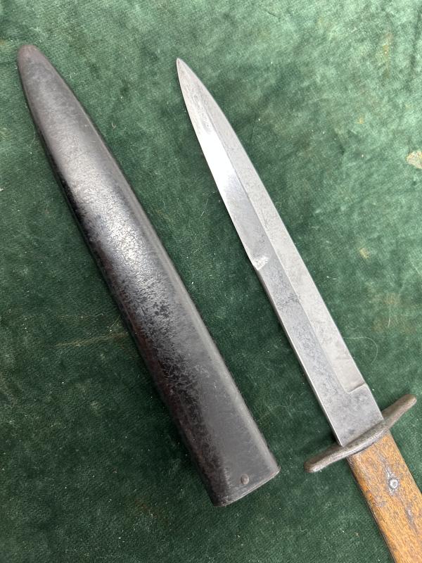 LUFTWAFFE FIGHTING KNIFE ‘6’ MARKED.