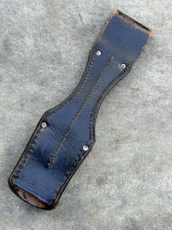 LEATHER FROG FOR THE RED CROSS HEWER.