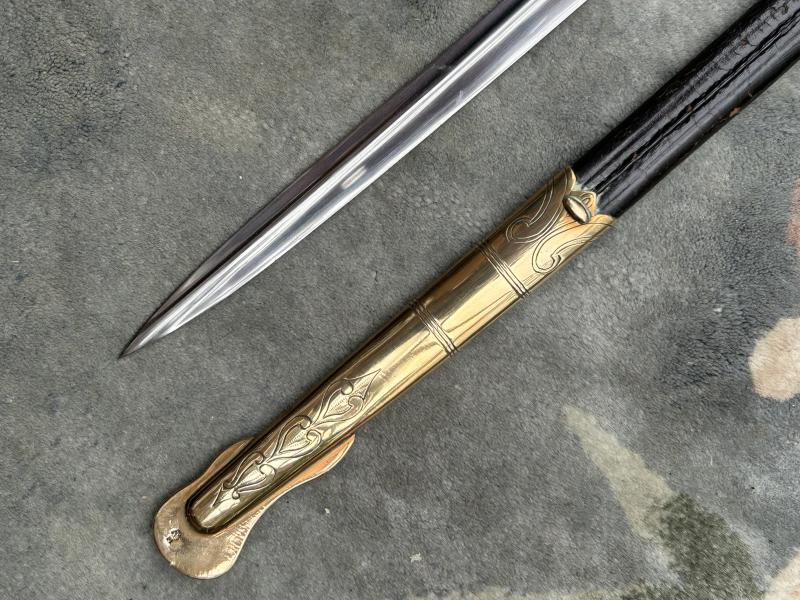AN EXCELLENT EXAMPLE OF A THIRD REICH/WEIMAR OFFICERS NAVAL SWORD.