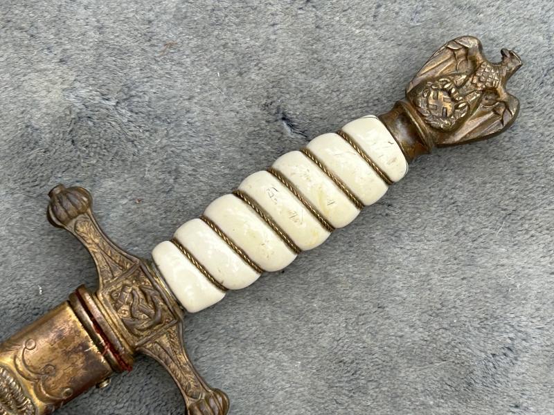 EARLY NAVAL DAGGER BY ALCOSO - TRANSITIONAL PIECE.