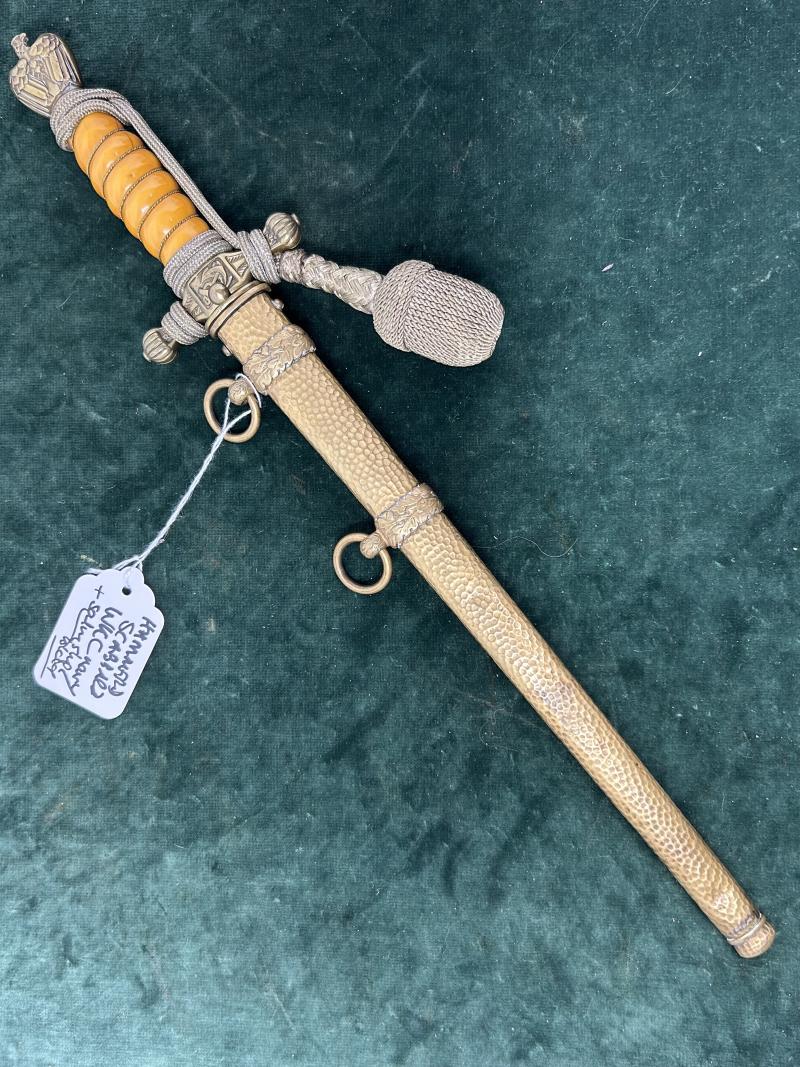 THIS IS THE NAVY DAGGER ALL COLLECTORS WANT. ORANGE GRIP, GOLD PORTAPEE, HAMMERED SCABBARD AND SAILING SHIP ETCHED BLADE!!!