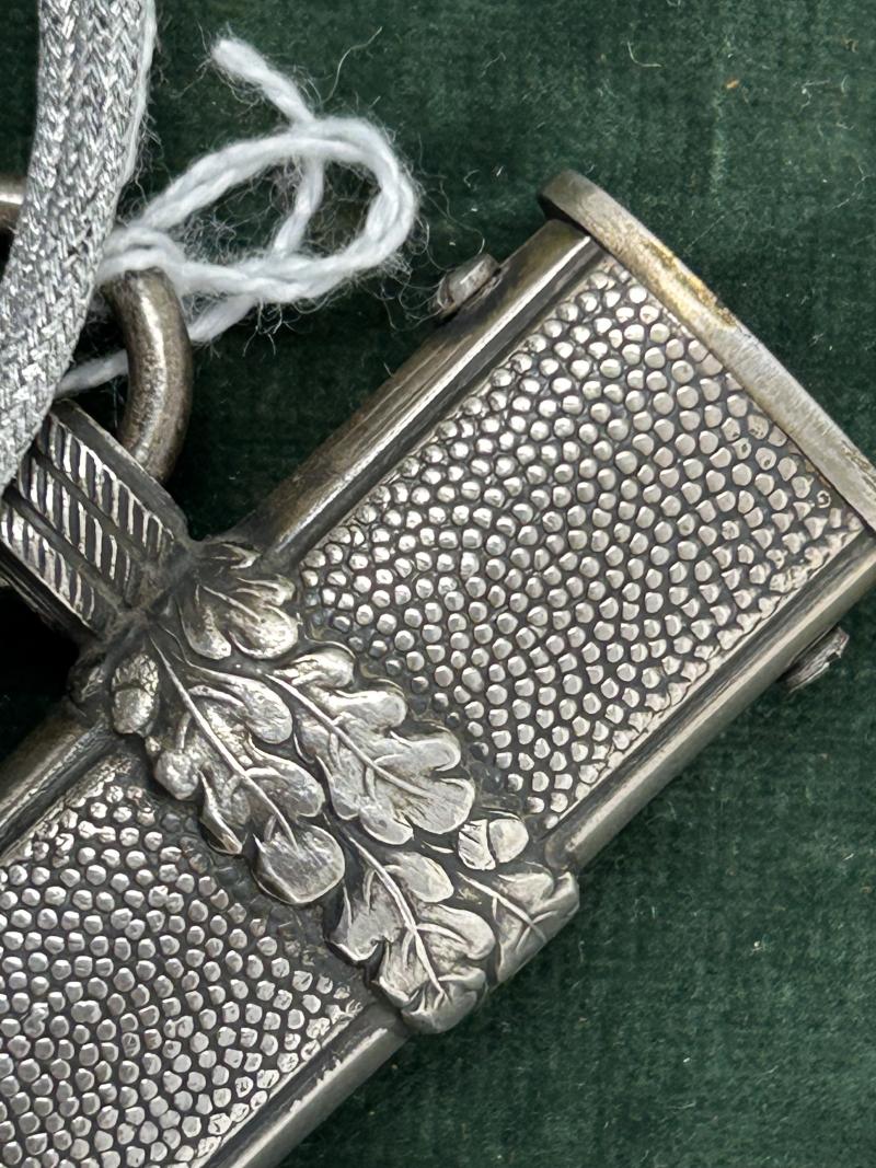A GOVERNMENT OFFICIALS DAGGER IN EXTRAORDINARY CONDITION WITH ORIGINAL ULTRA RARE SMALLER SIZED 42cm BILLION KNOT!!