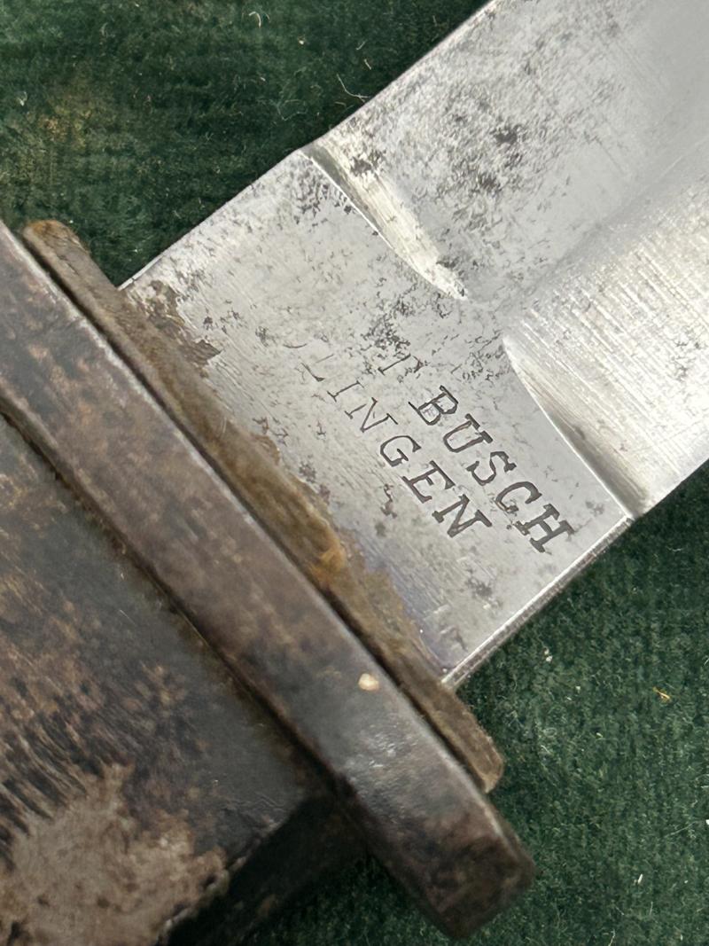 AN UNUSUAL AND RARE WW1 GERMAN FIGHTING KNIFE WITH STEEL HILT.