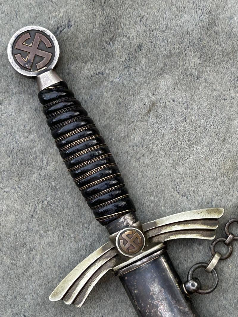 A TOTALLY UNCLEANED EARLY 1st Pattn LUFTWAFFE DAGGER BY ROBERT KLAAS.