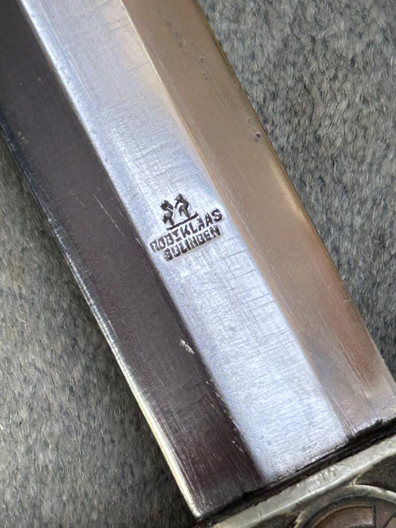 A TOTALLY UNCLEANED EARLY 1st Pattn LUFTWAFFE DAGGER BY ROBERT KLAAS.