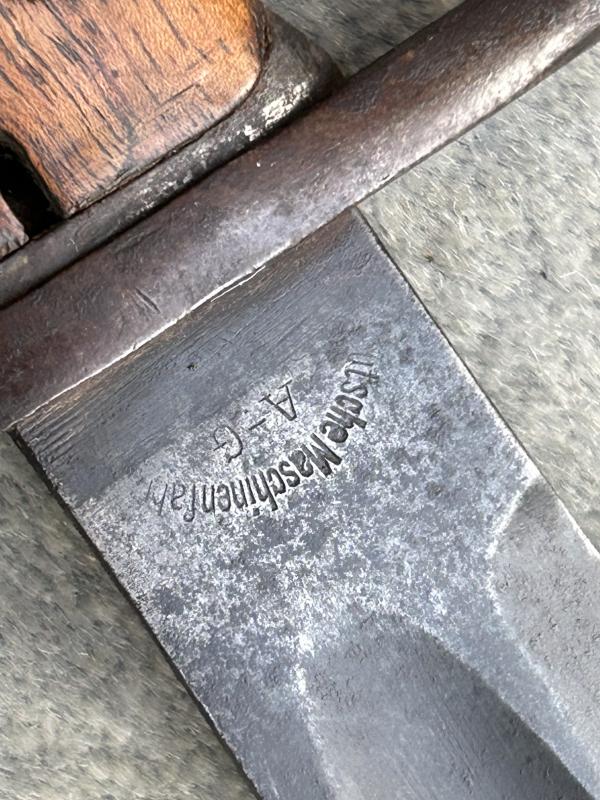 WW1/IMPERIAL GERMAN 1898/05 SAWBACK BAYONET WITH FROG AND KNOT.