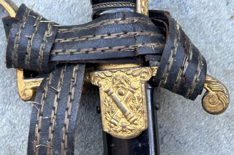 EARLY THIRD REICH ARTILLERY OFFICERS LIONS HEAD SWORD BY EICKHORN.