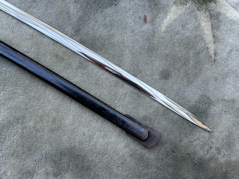 EARLY THIRD REICH ARTILLERY OFFICERS LIONS HEAD SWORD BY EICKHORN.