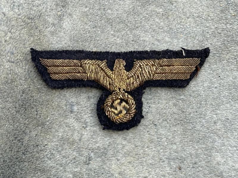 THIRD REICH NAVAL OFFICERS GOLD BULLION BREAST EAGLE.
